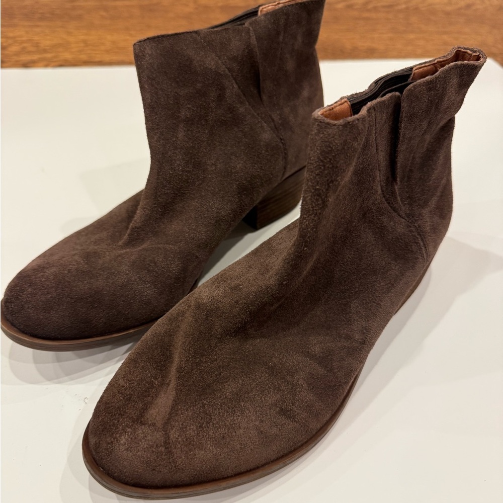 Women’s Lucky Brand Brown Suede Ankle Boots New